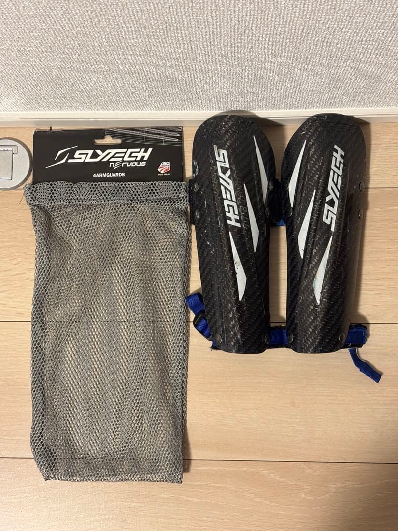 Slytech アームガード カーボン