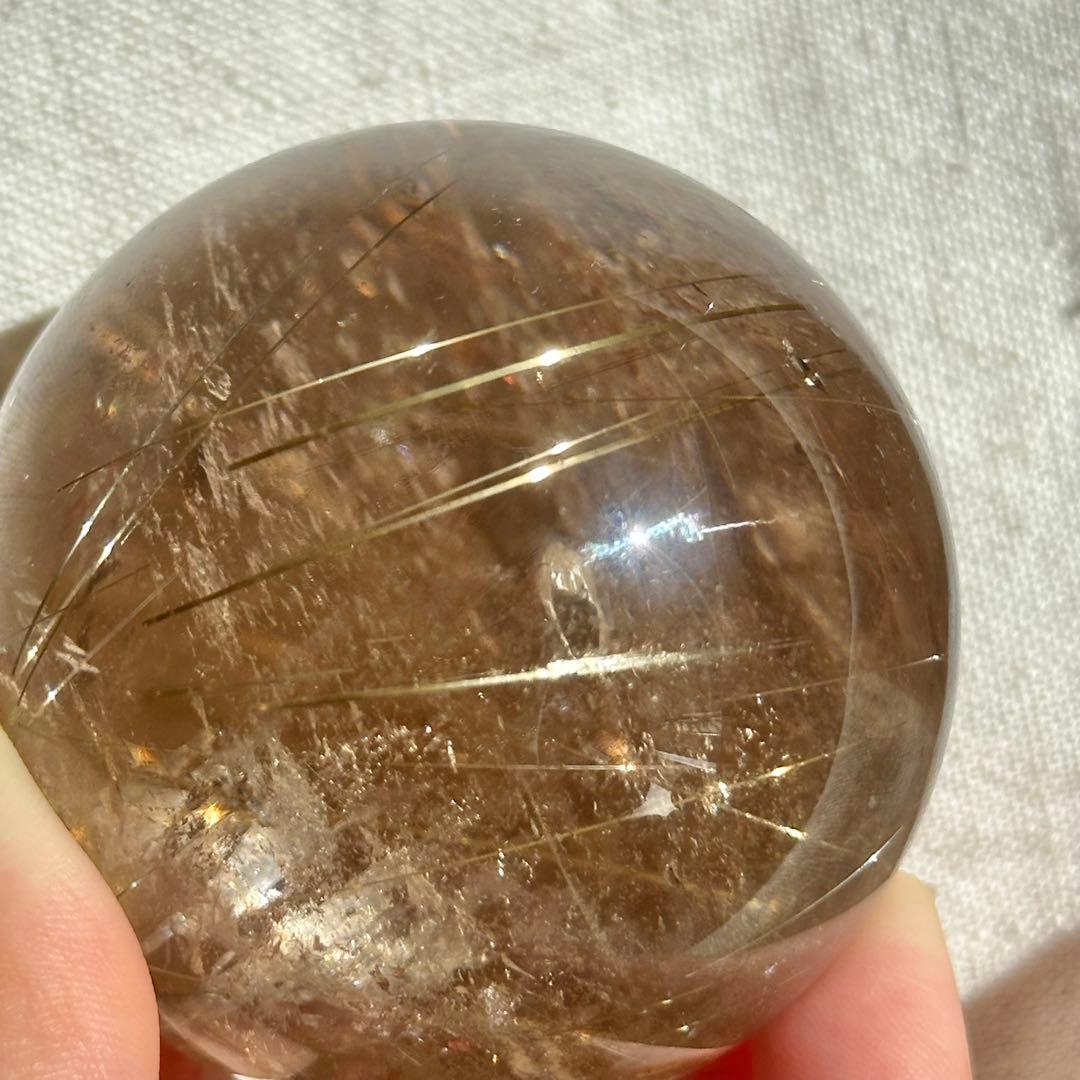 【スモーキー ゴールド ルチル クォーツ】 スフィア 丸玉 58mm 台座付き