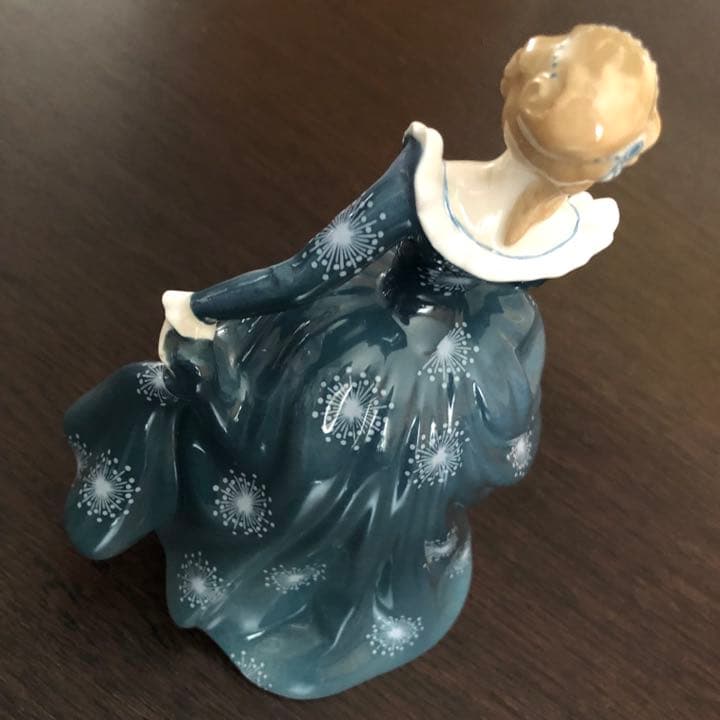 ロイヤル・ドルトン フィギュア フレグランス Fragrance HN 2334