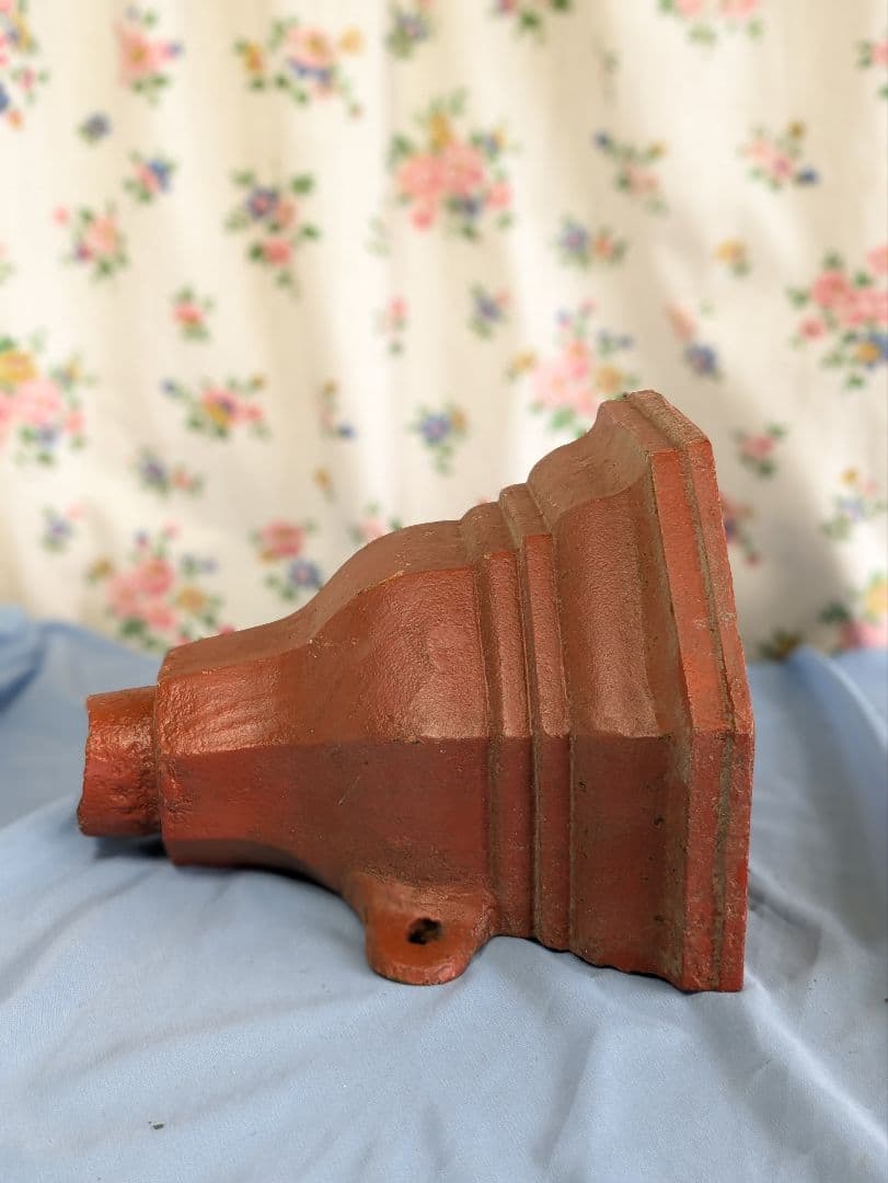 イギリス アンティーク 鉄製 壁掛けプランター 植木鉢 レンガ色