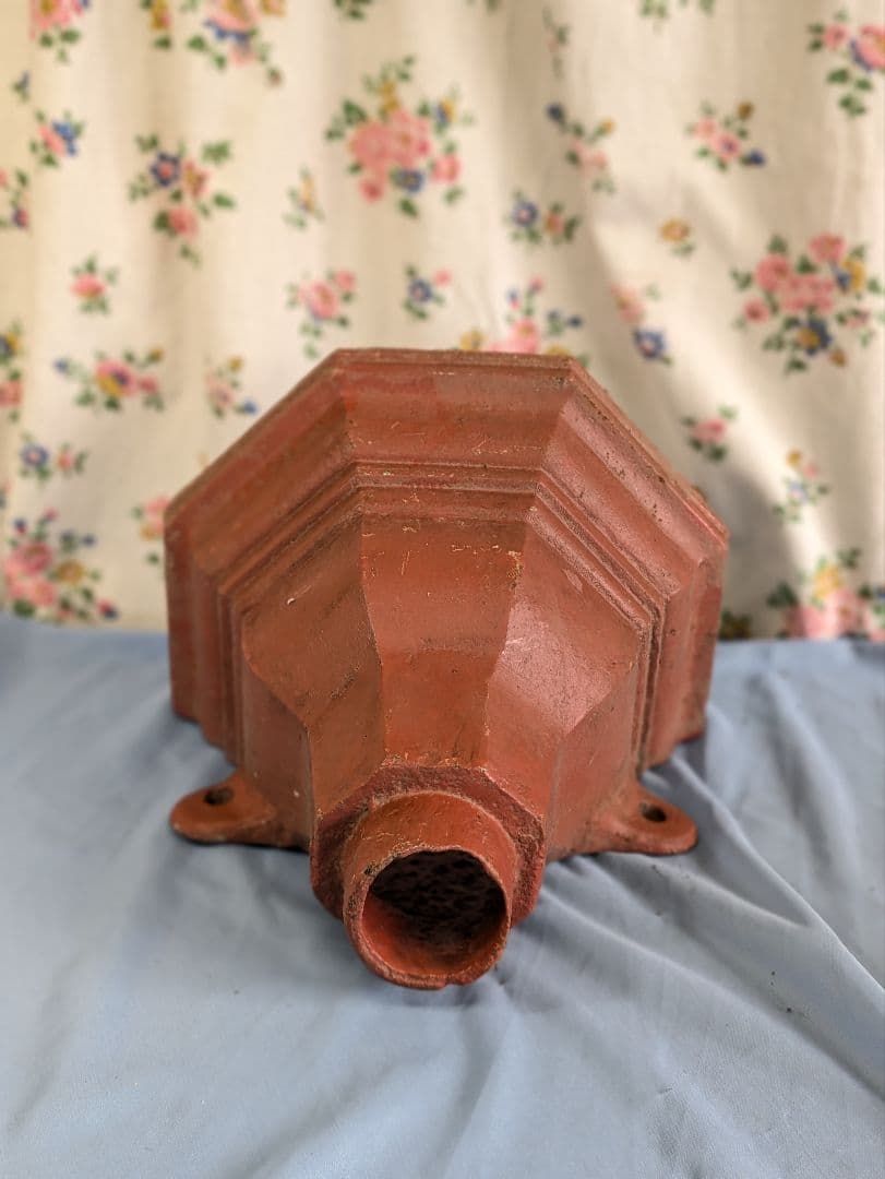 イギリス アンティーク 鉄製 壁掛けプランター 植木鉢 レンガ色