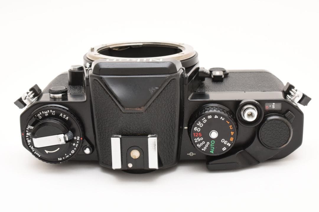 良品 NIKON FE ブラック フィルムカメラ モルト新品交換済 M428