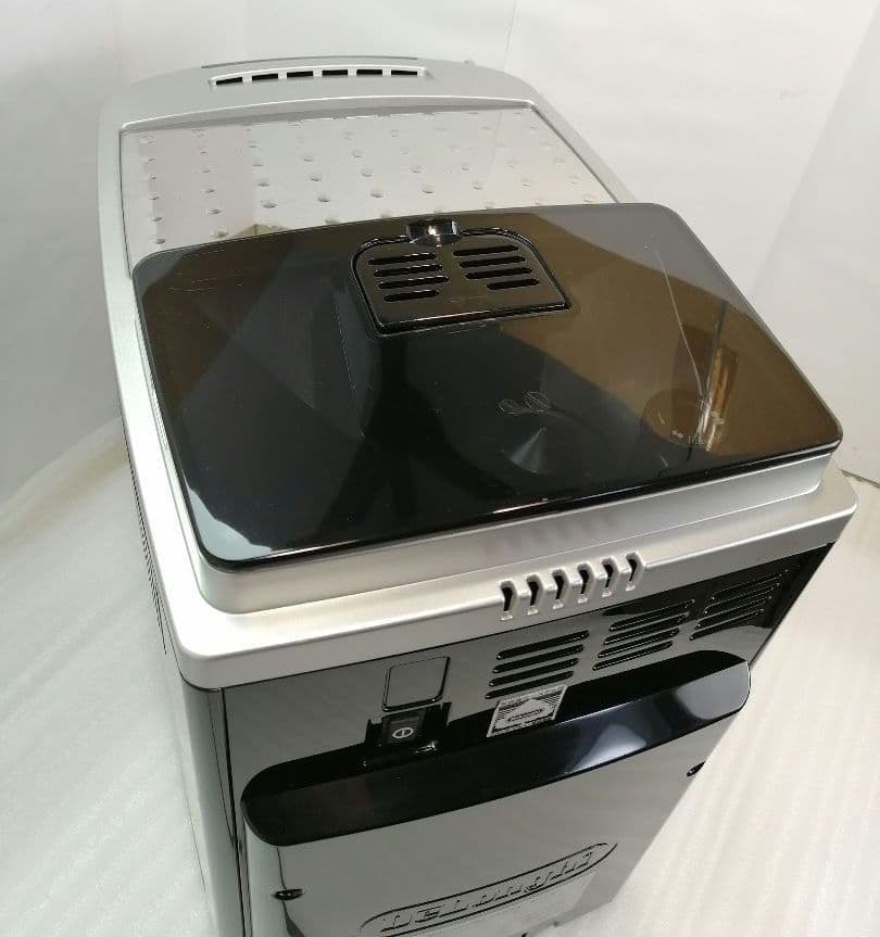 デロンギ　コンパクト　全自動コーヒーマシン　マグニフィカS　ECAM22110