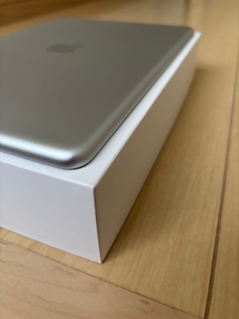 Apple iPad 第9世代 Apple認定整備済製品　Wi-Fi