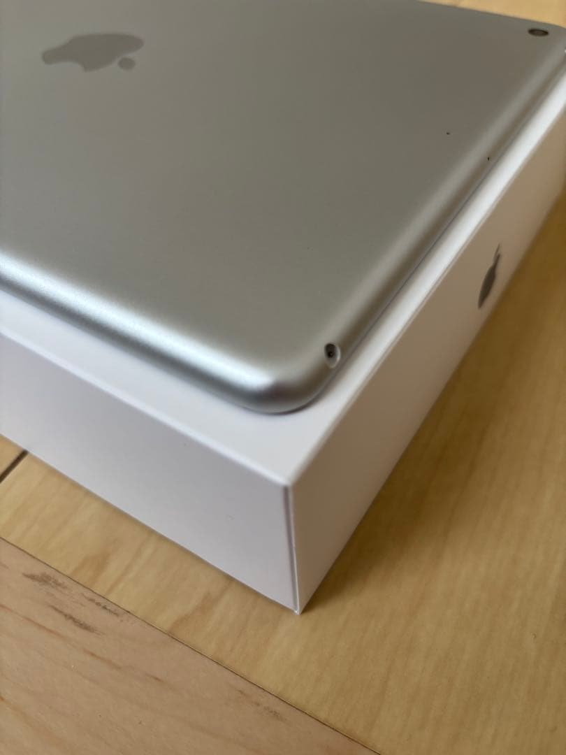Apple iPad 第9世代 Apple認定整備済製品　Wi-Fi