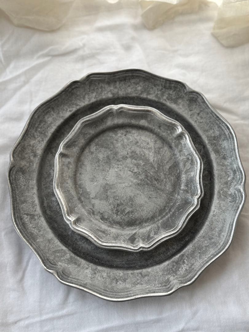 入手困難　co+fe 花リムプレート　2枚　皿　アスティエ　ハグオーワー　雅姫