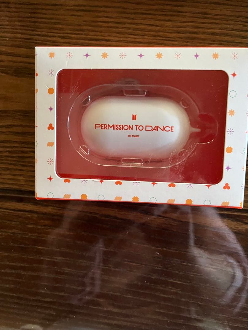 BTSワイヤレスイヤホン