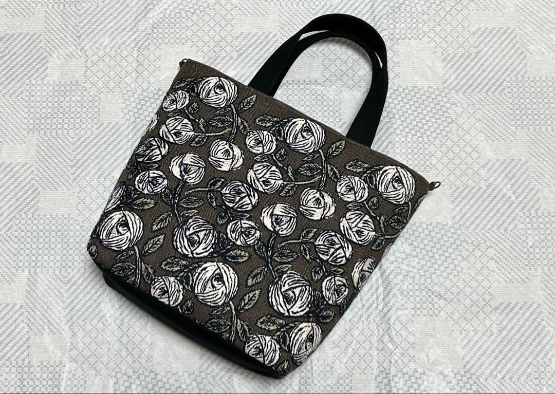 bellyの森さん 様 rosy コロりんトート