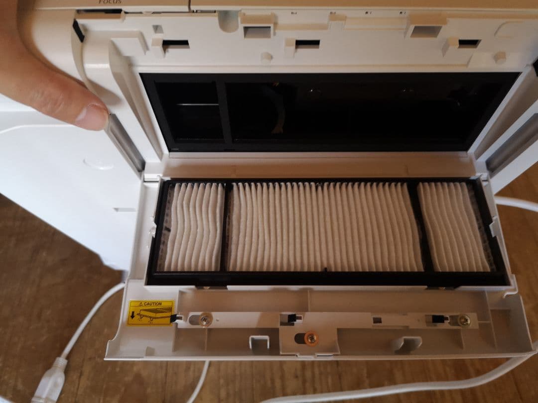 EPSON EH-LS300W プロジェクター　YAMAHA スピーカー