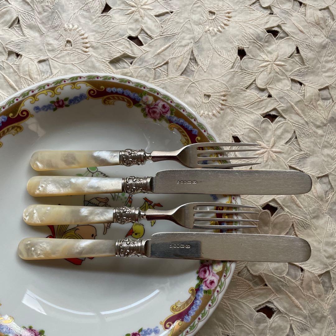 英国　マザーオブパール　白蝶貝　ナイフ＆フォーク　4本　アンティーク