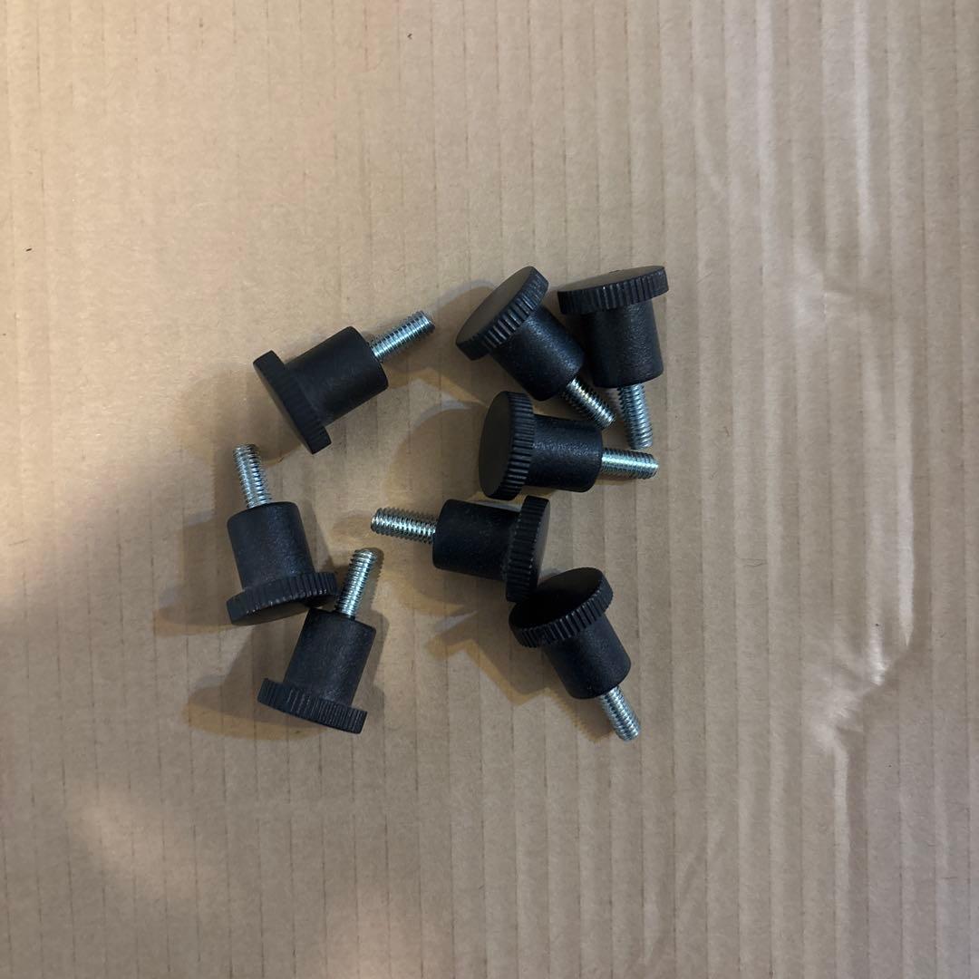 Amazon ベーシック　デュアルモニターアーム エルゴトロンOEM