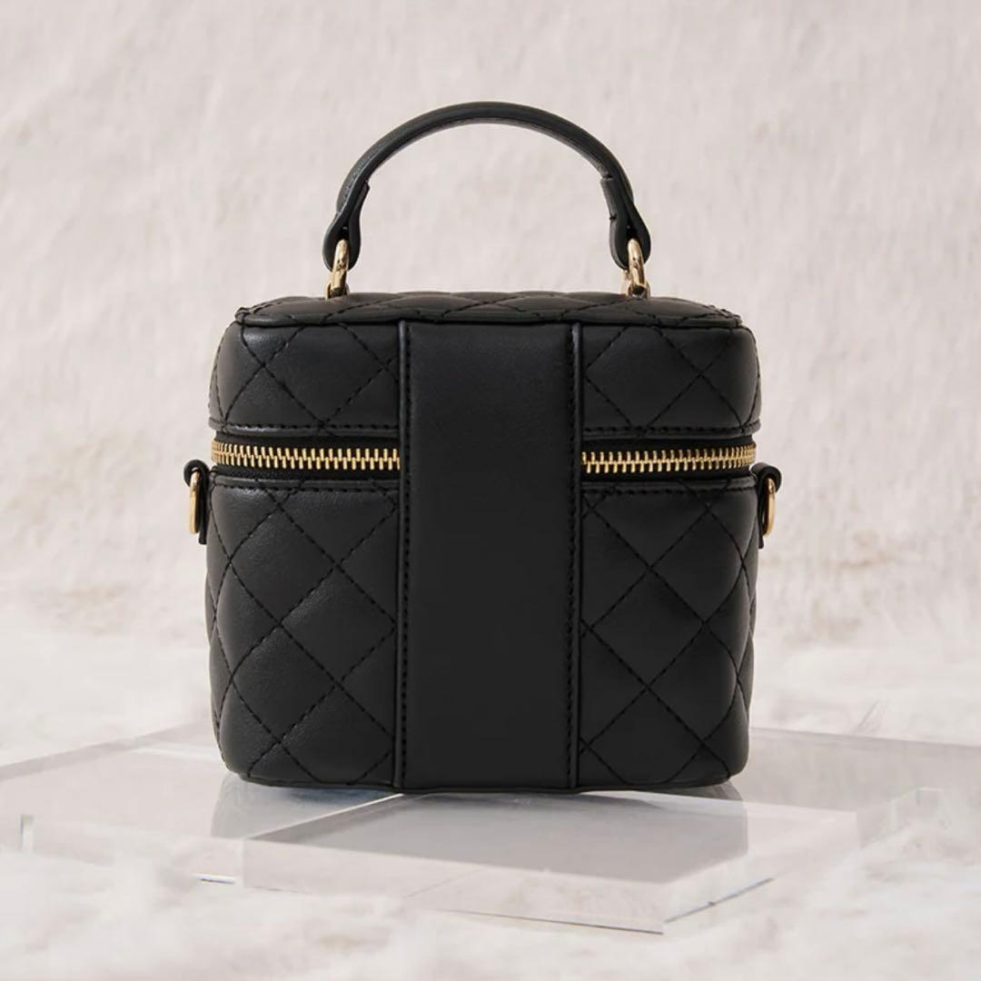 【即日発送】ダーリッチ　ゴールドパーツ　キルティングスクエアミニバッグ BLK