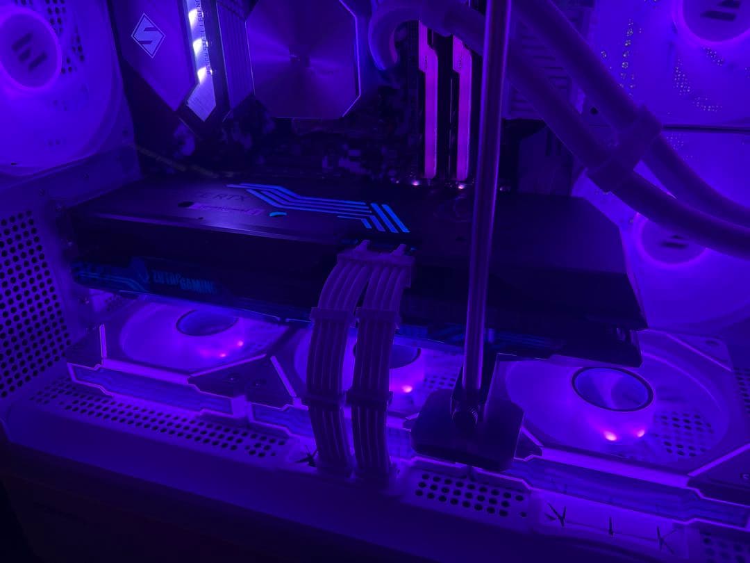 グラフィックボード・グラボ・ビデオカード ZOTAC geforce RTX 3080 AMP holo black