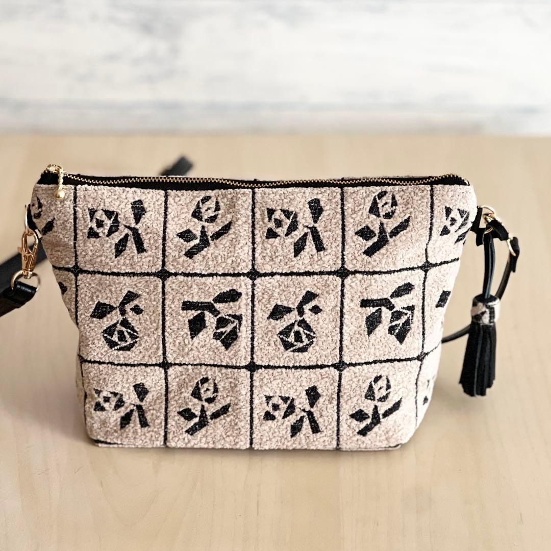 ミナペルホネン Lulu beigeショルダーバッグMB512-102