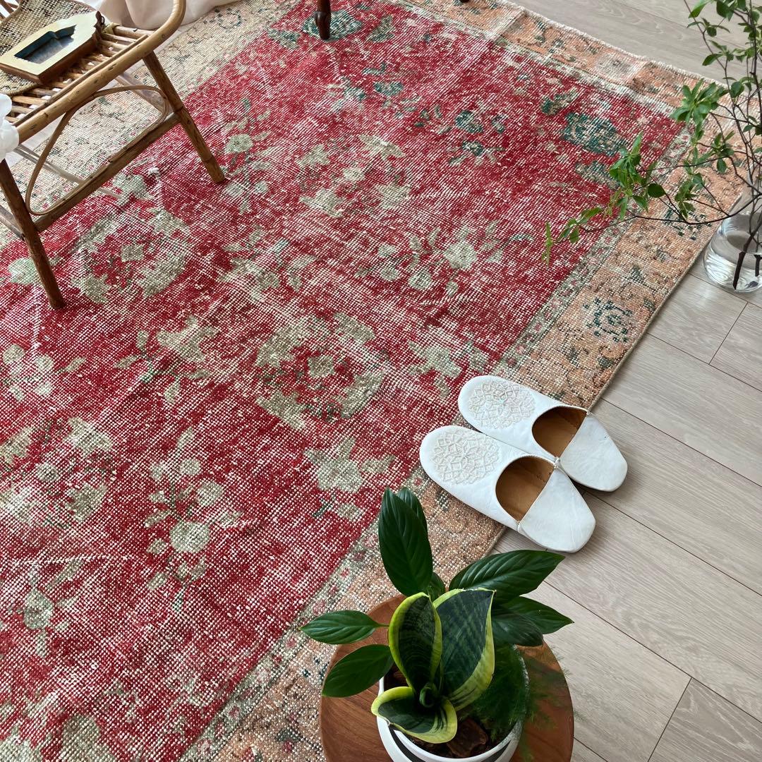レア✳︎シャビーレッド　囲みコーラルオレンジ　フラワー　トルコヴィンテージラグ