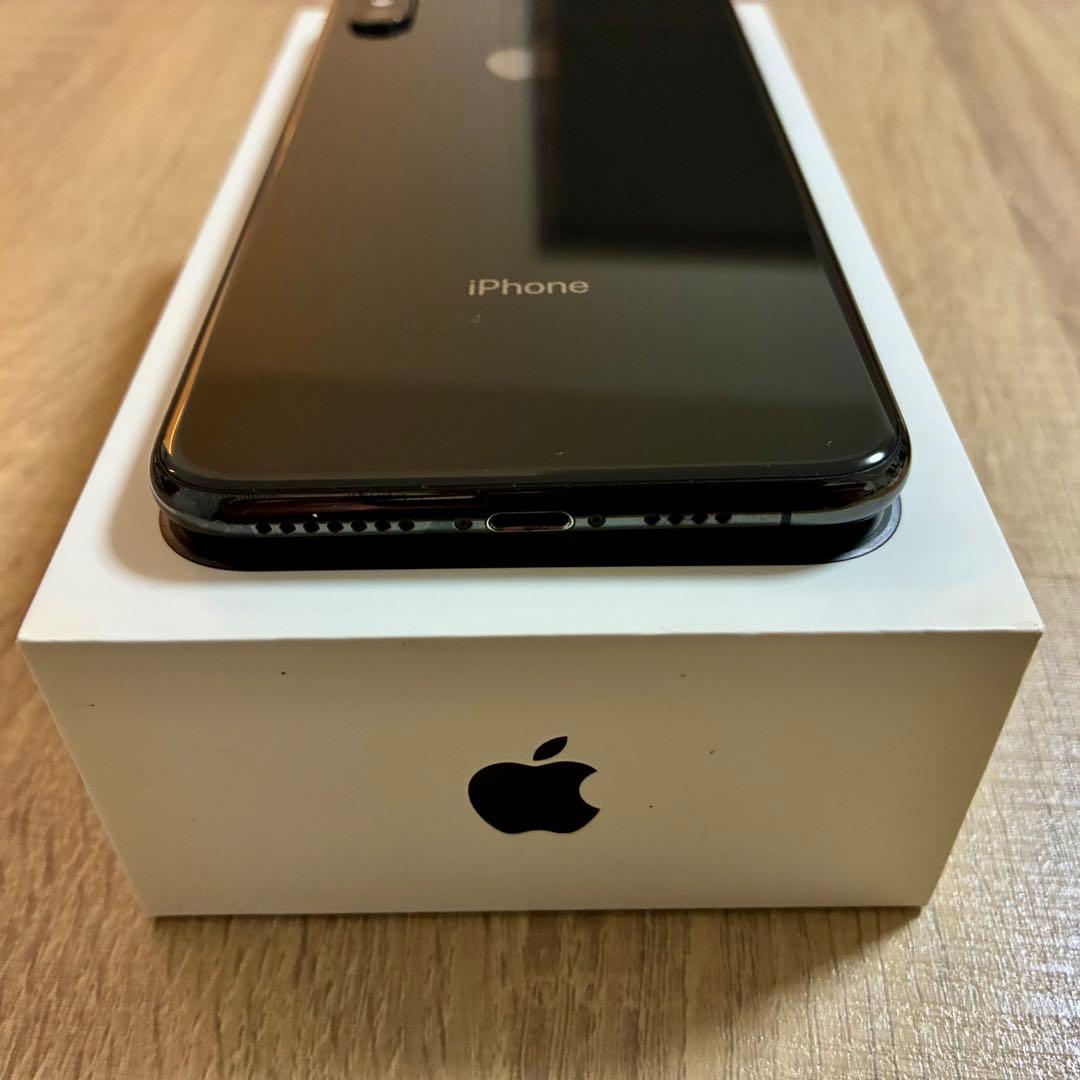 美品　iPhone Xs Max Space Gray 64 GB