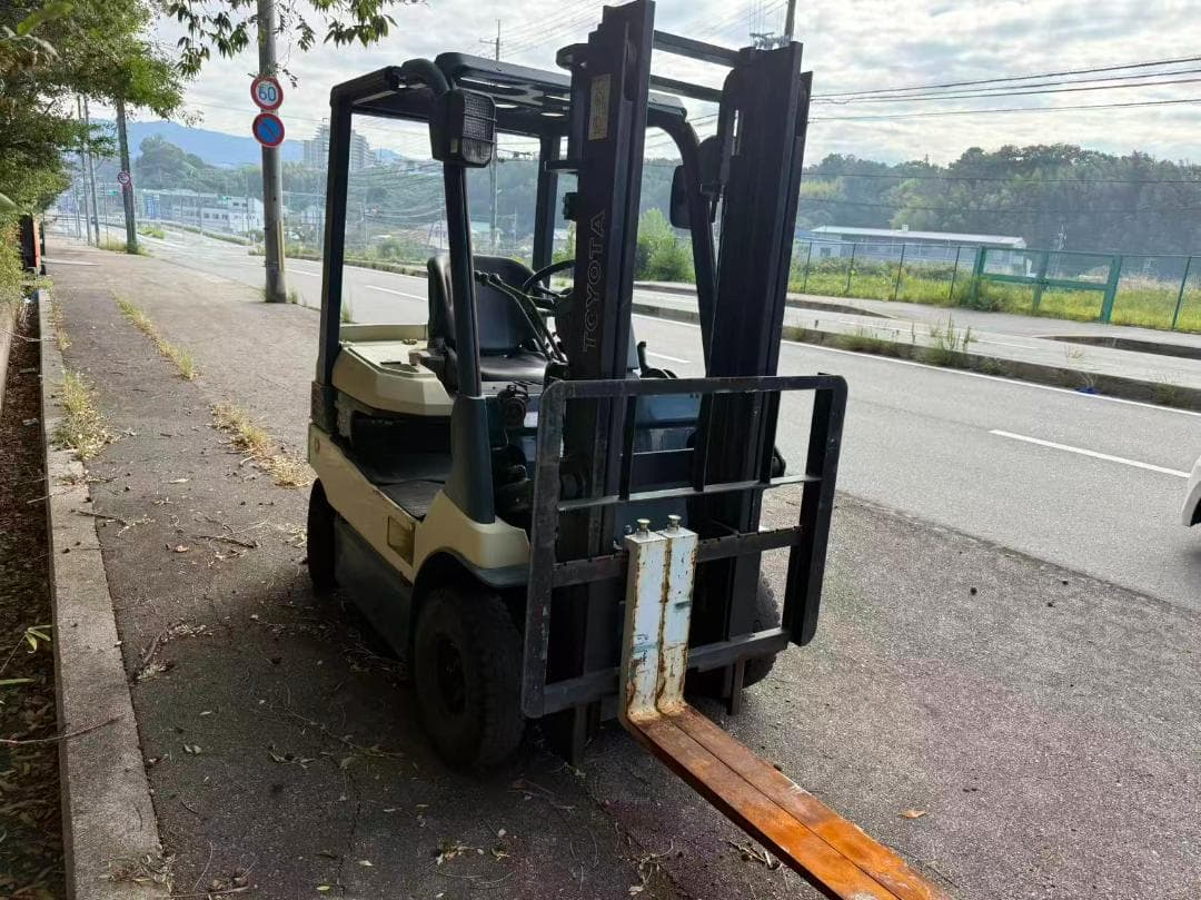 7FBL15フォークリフトバツテりー車揚高3000mm1.5T(A355）