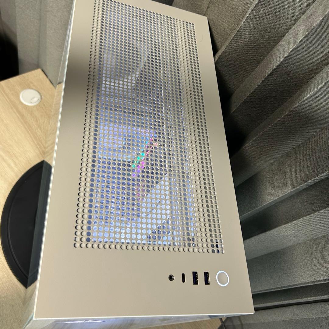 白ゲーミングPC RTX2070 (RTX3060以上) Ryzen 7 1TB