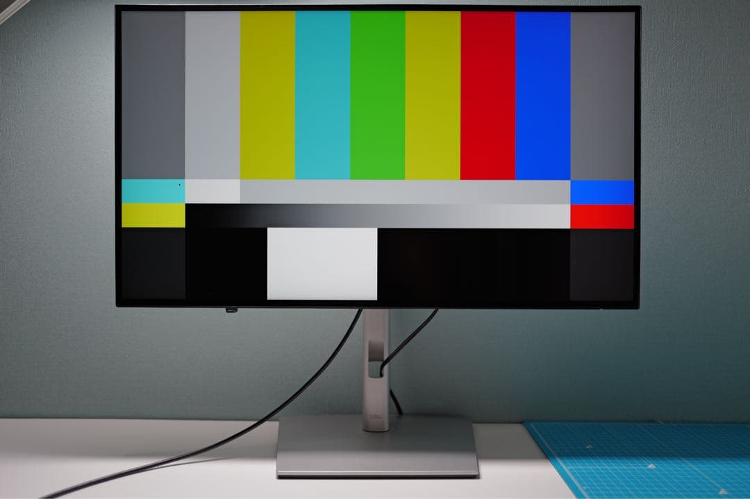 Dell U2723QX 27インチ 4K USB-C モニター U2723QE