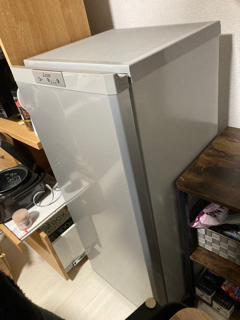 三菱　ノンフロン冷凍庫　MF-U12B-S　121L 冷凍庫