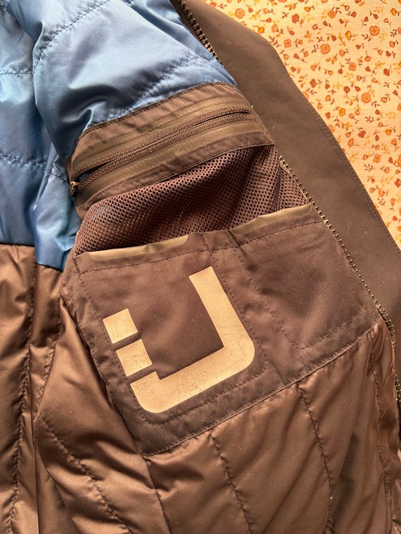 UBER UBR レギュレータージャケット　プリマロフト