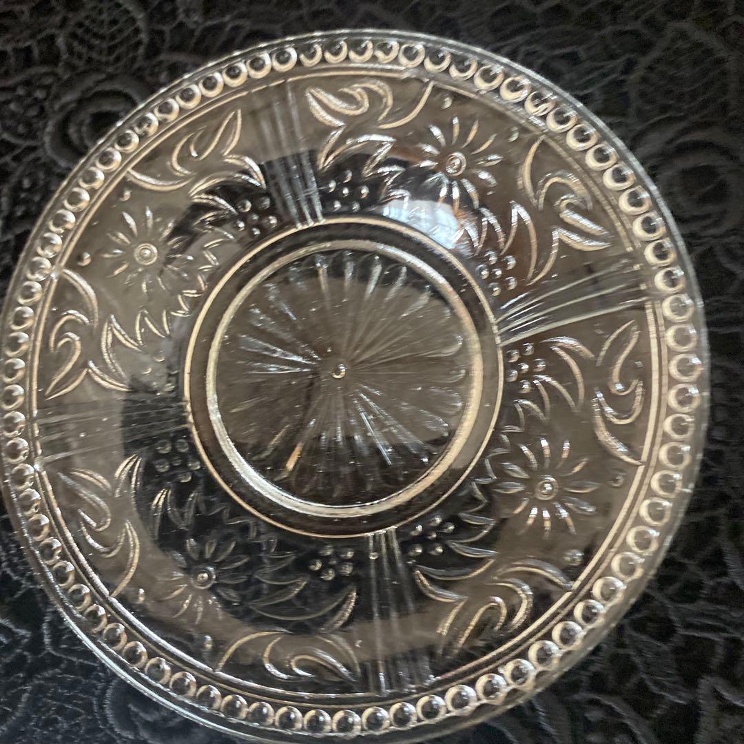 大正戦前　プレスガラス 皿 豆皿 プレート 菓子皿 骨董和ガラス古ガラスウラン