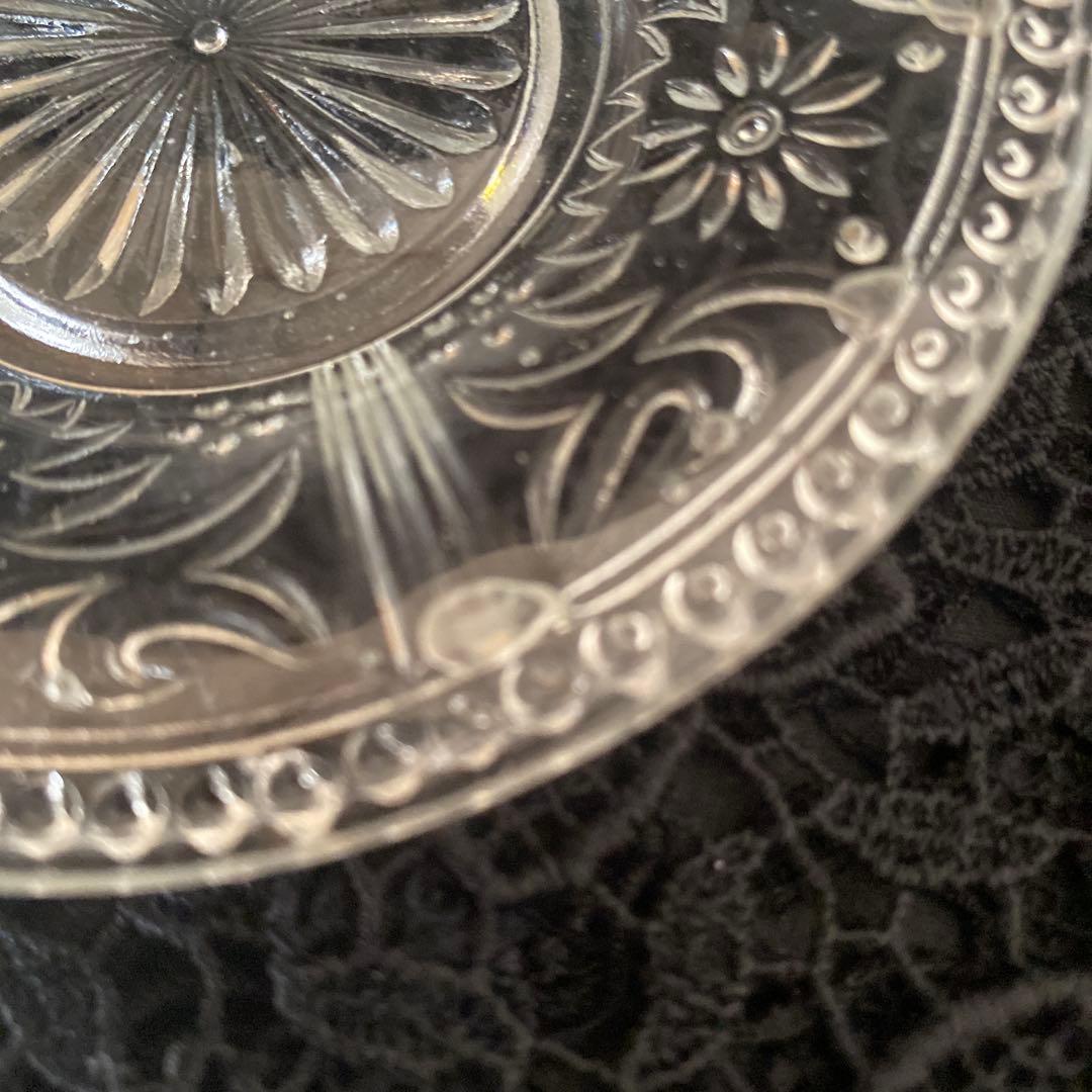 大正戦前　プレスガラス 皿 豆皿 プレート 菓子皿 骨董和ガラス古ガラスウラン