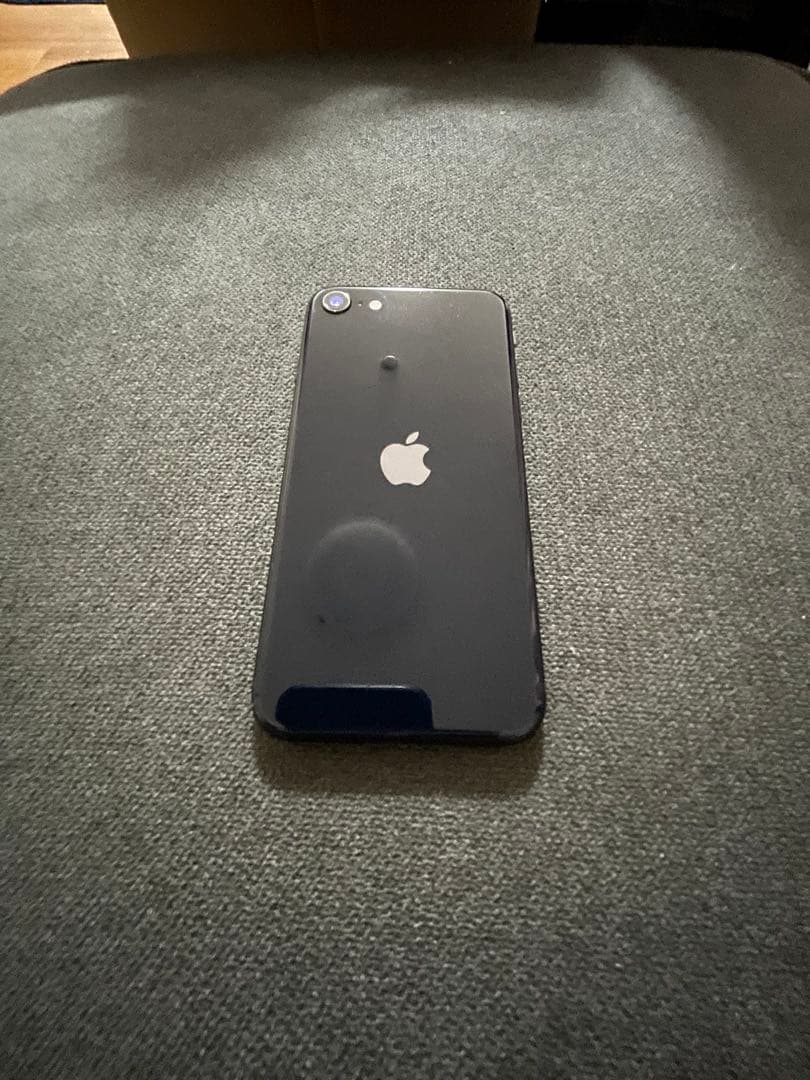 iPhone SE3 64GB simフリー　美品　完動品