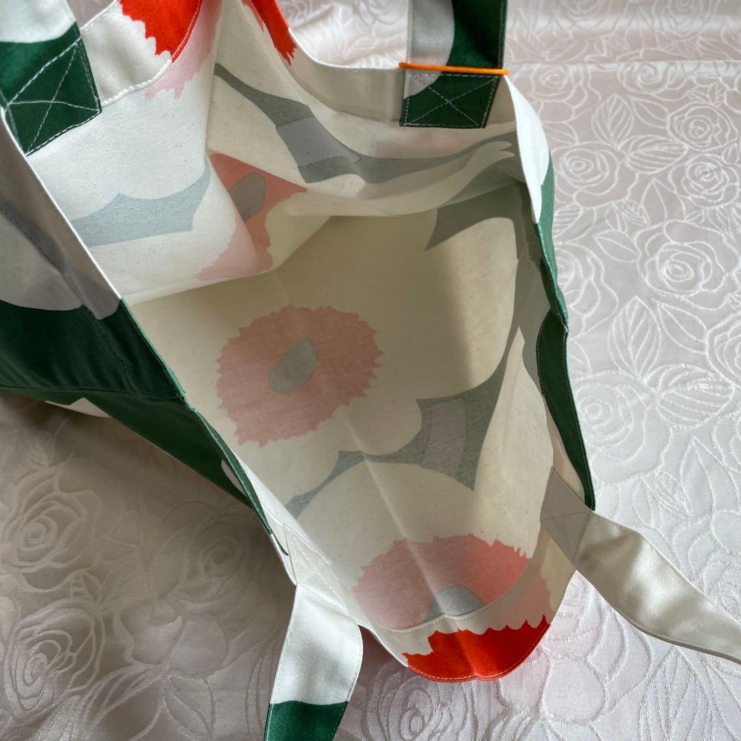 ⭐️✴︎✴︎✴︎タグ付き✨新品✨マリメッコ60周年トートバッグ柄の出方も可愛らしいバッグ