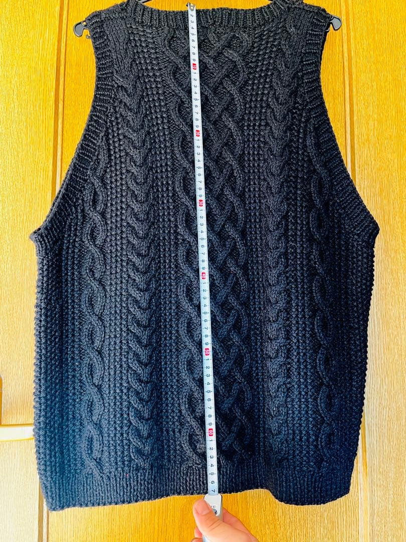 値下げ☆送料込み☆INVERALLAN (厚手)ブラック ケーブルニットベスト