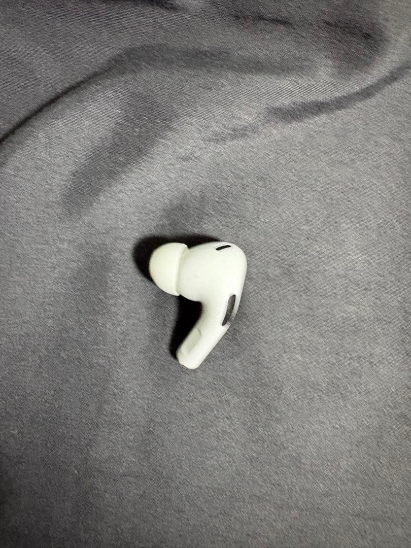 左耳のみ　AirPods Pro 第二世代