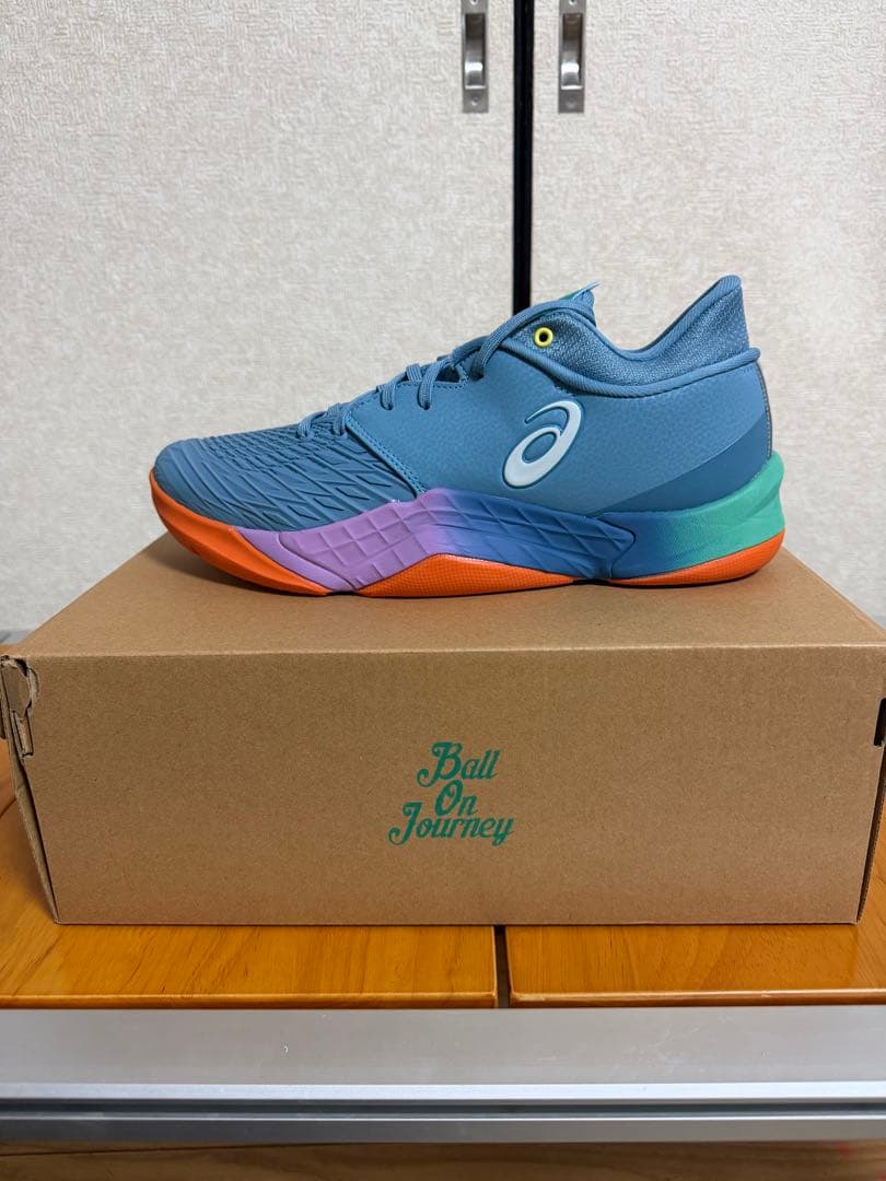 アンプレアルス ボーラホリック アシックス　27.5センチ