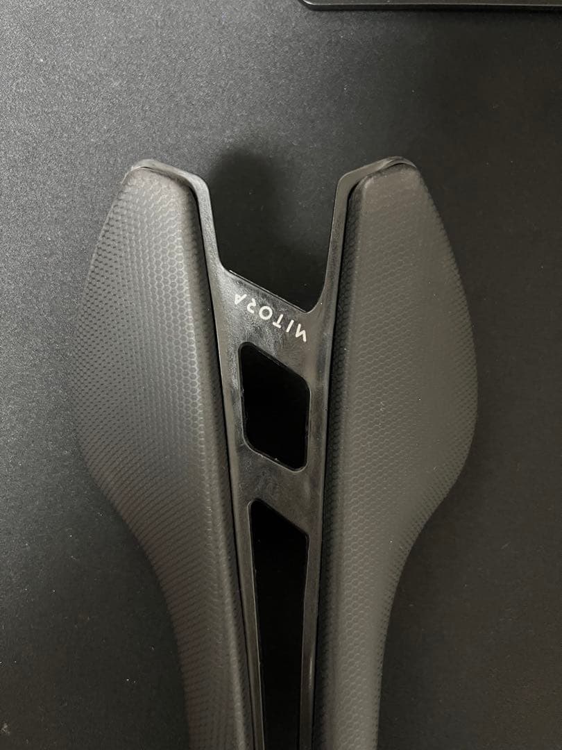 ビアンキ カーボンサドル