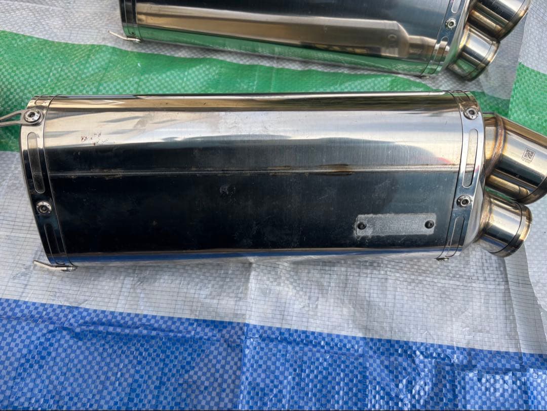 ヨシムラ　トライオーバルレーシングサイクロン2エンド　隼　2型