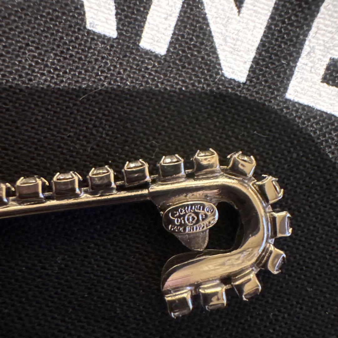 新品❤️CHANEL 安全ピンブローチ　ココマーク　ダブルピンメタル