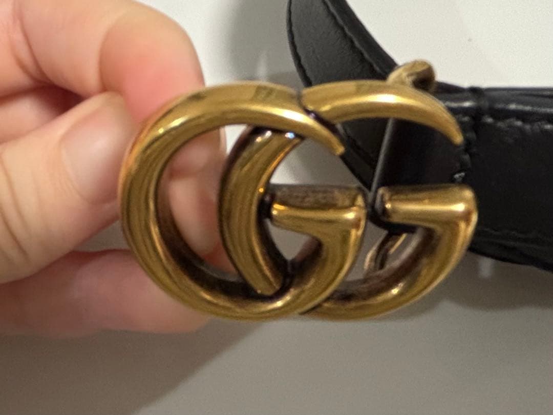 GUCCI ロゴ ブラックレザーベルト