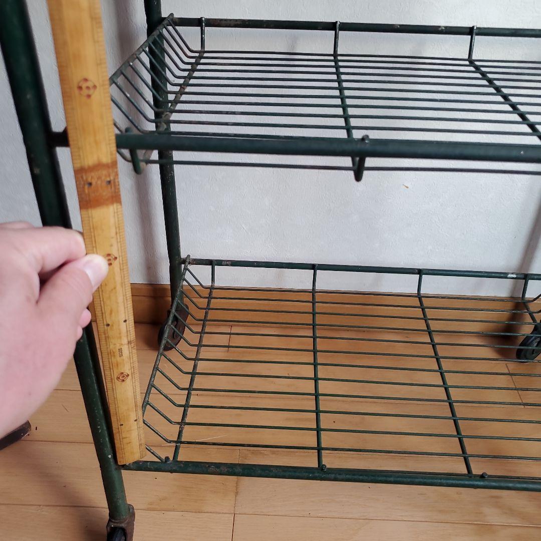 昭和レトロのラック