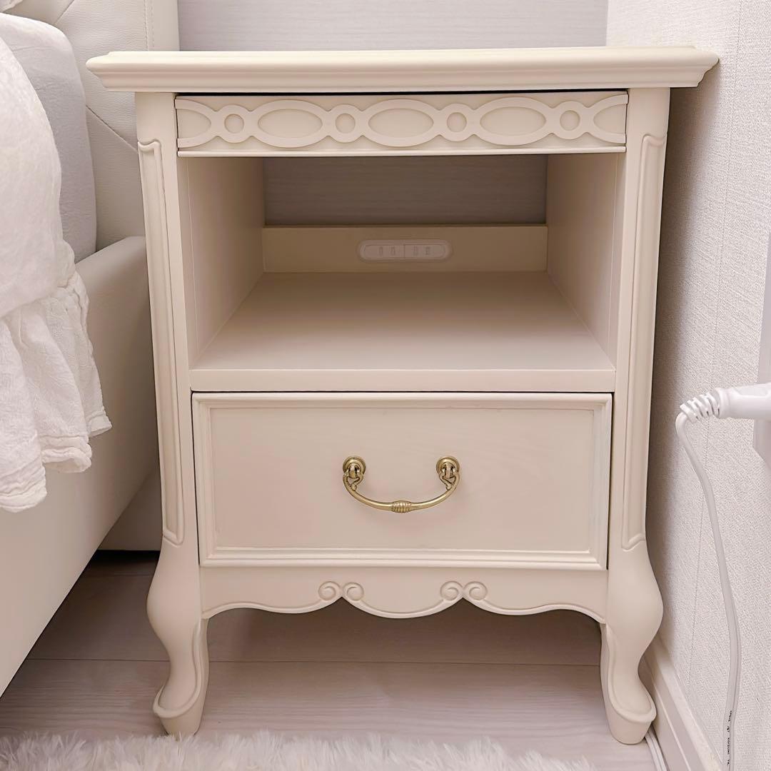 【リリー】ロマプリ ジャルダンサイドチェスト ホワイト