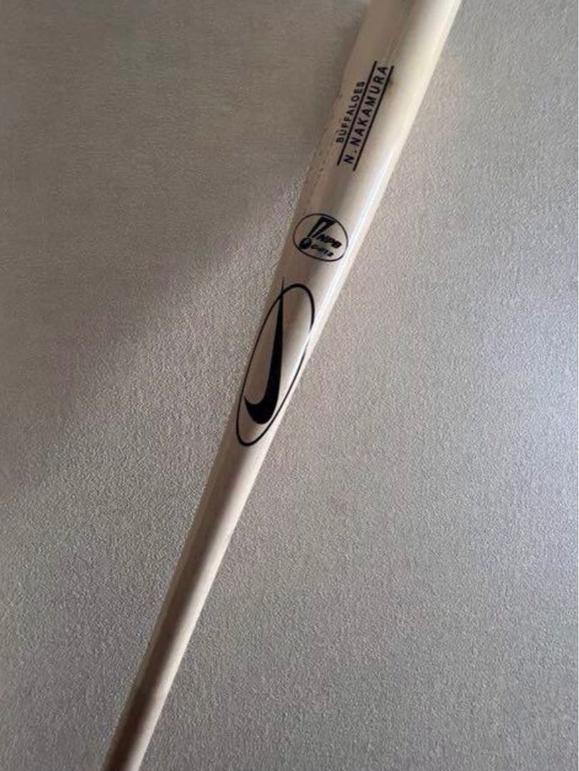 大阪近鉄バファローズ 中村紀洋 試合用 サイン入りバット