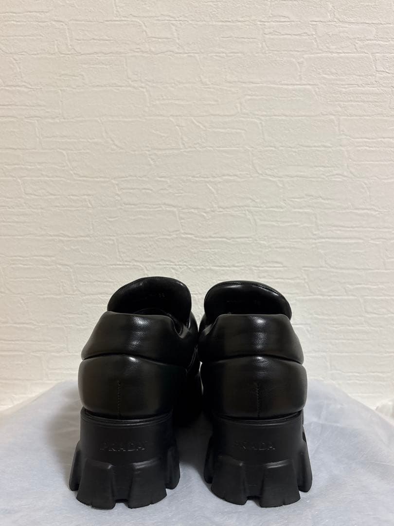 プラダ　ソフトパテッドナッパレザーローファー　サイズ38