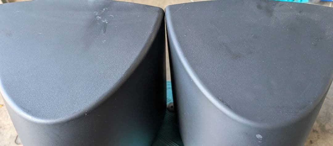 屋外使用可能　YAMAHA VXS8 サーフェスマウントスピーカー 壁掛け金具付