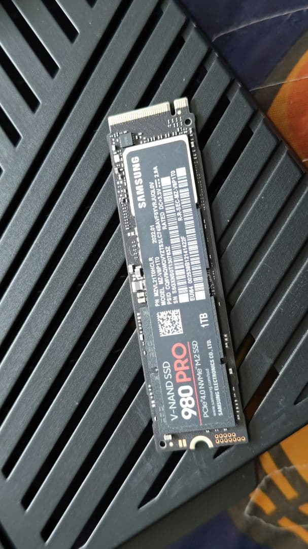 内蔵型SSD Samsung 980 PRO 1TB NVMe SSD