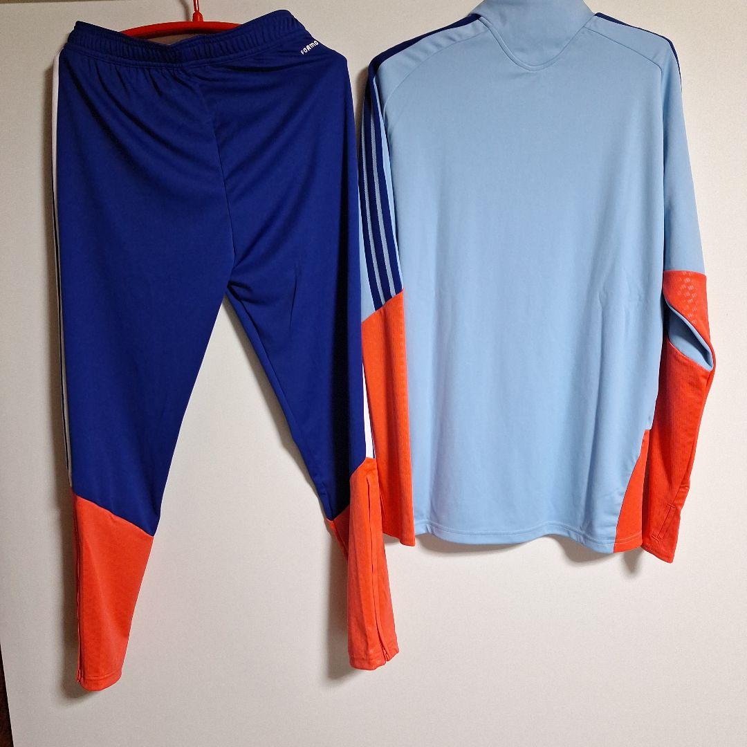 ほぼ新品 adidas サッカー 日本代表ティロ26トレーニングウェア上下セット
