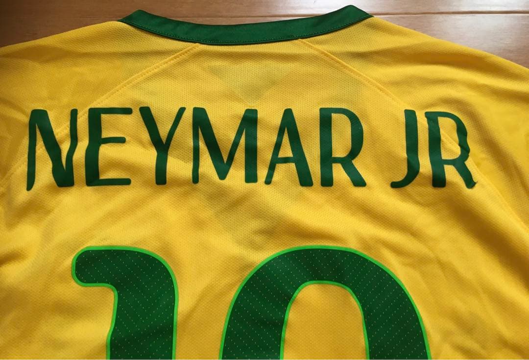 【美品】2014 FIFA W杯サッカーブラジル代表ネイマール10番ユニフォーム