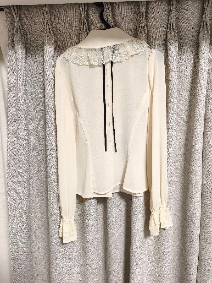 最終値下げ Moi-meme-Moitie ラッフルタイ付きジョーゼットブラウス