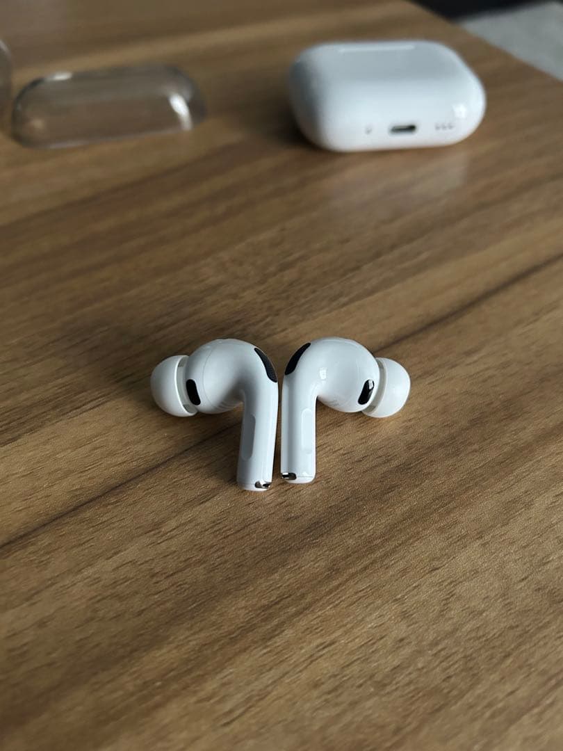 【美品】Apple AirPods Pro3 第3世代　日本製ケース付き