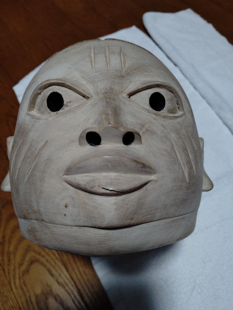 ベナン出身彫刻師　手作りの木製御面　アフリカ彫刻　現代アーティスト　美品　芸術品