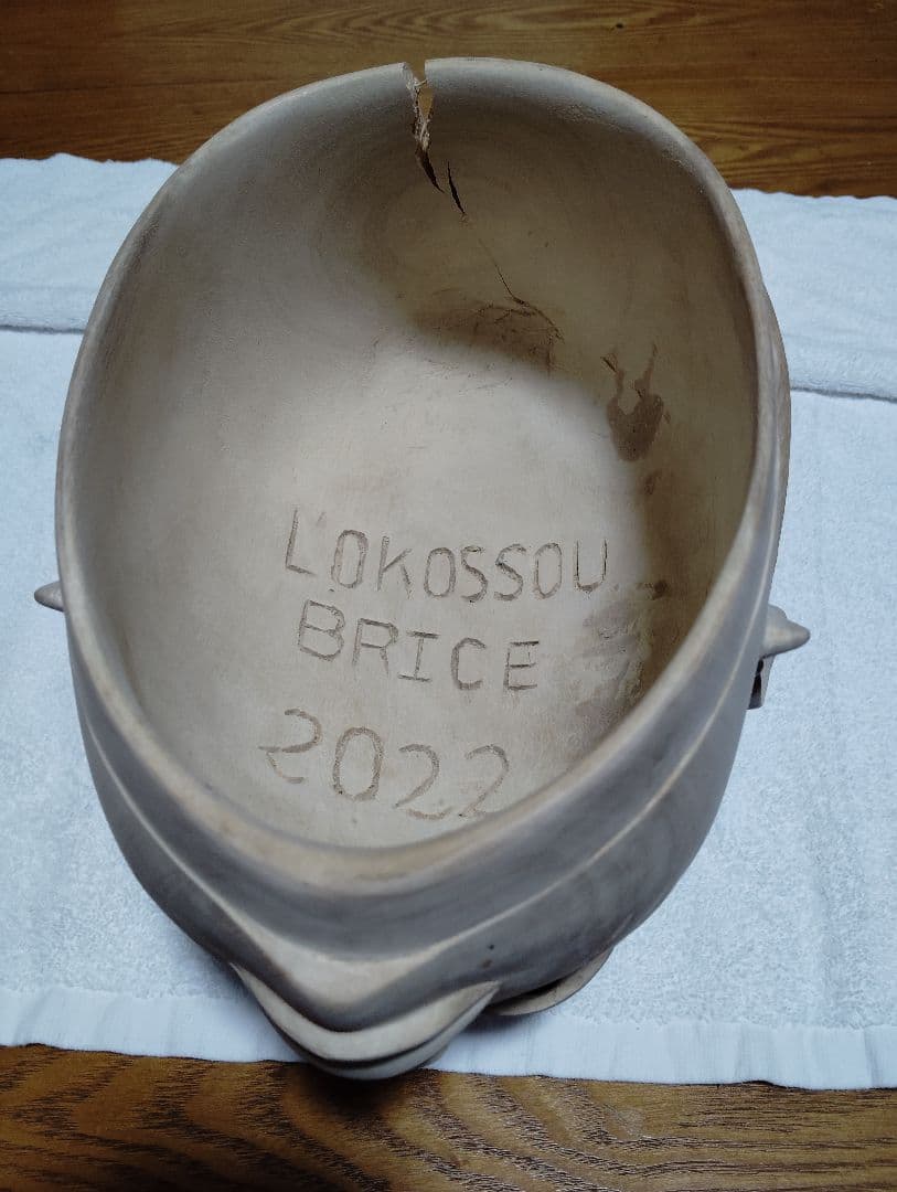 ベナン出身彫刻師　手作りの木製御面　アフリカ彫刻　現代アーティスト　美品　芸術品