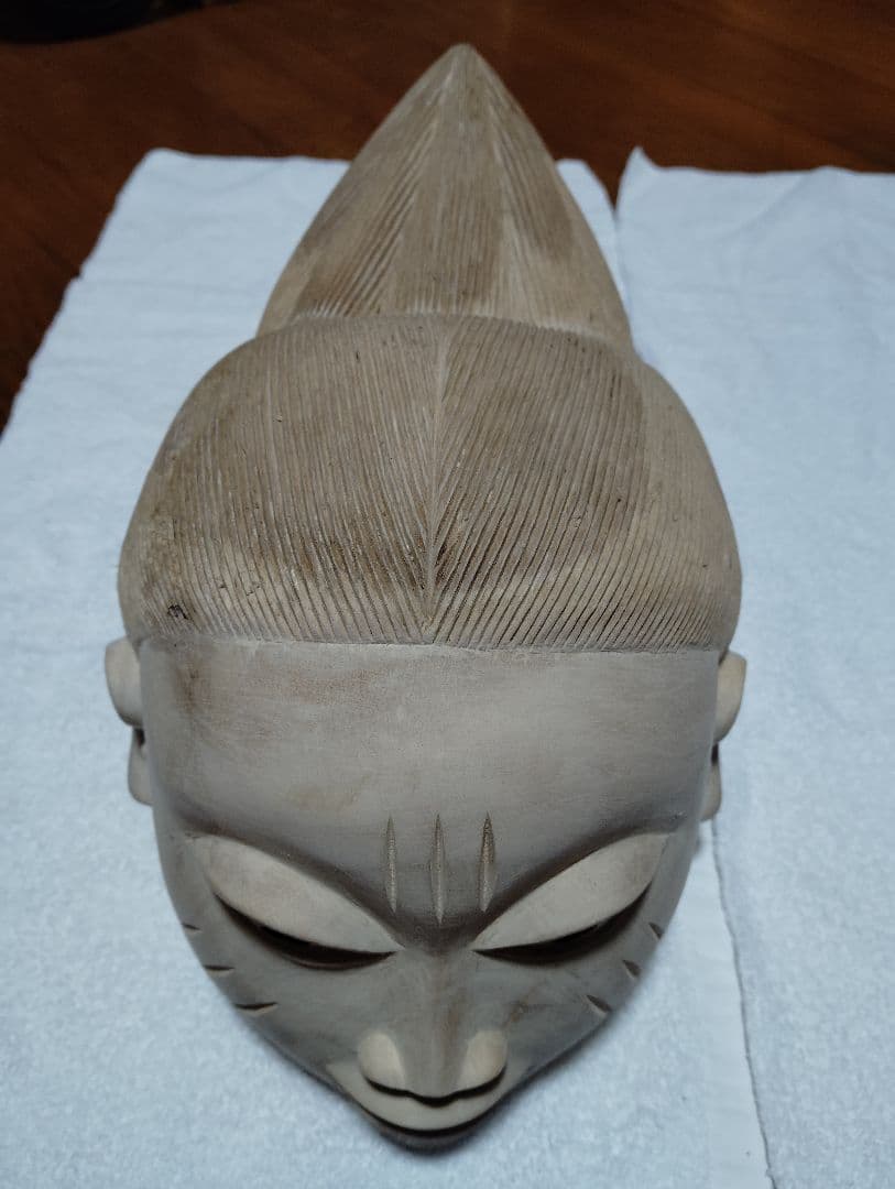 ベナン出身彫刻師　手作りの木製御面　アフリカ彫刻　現代アーティスト　美品　芸術品