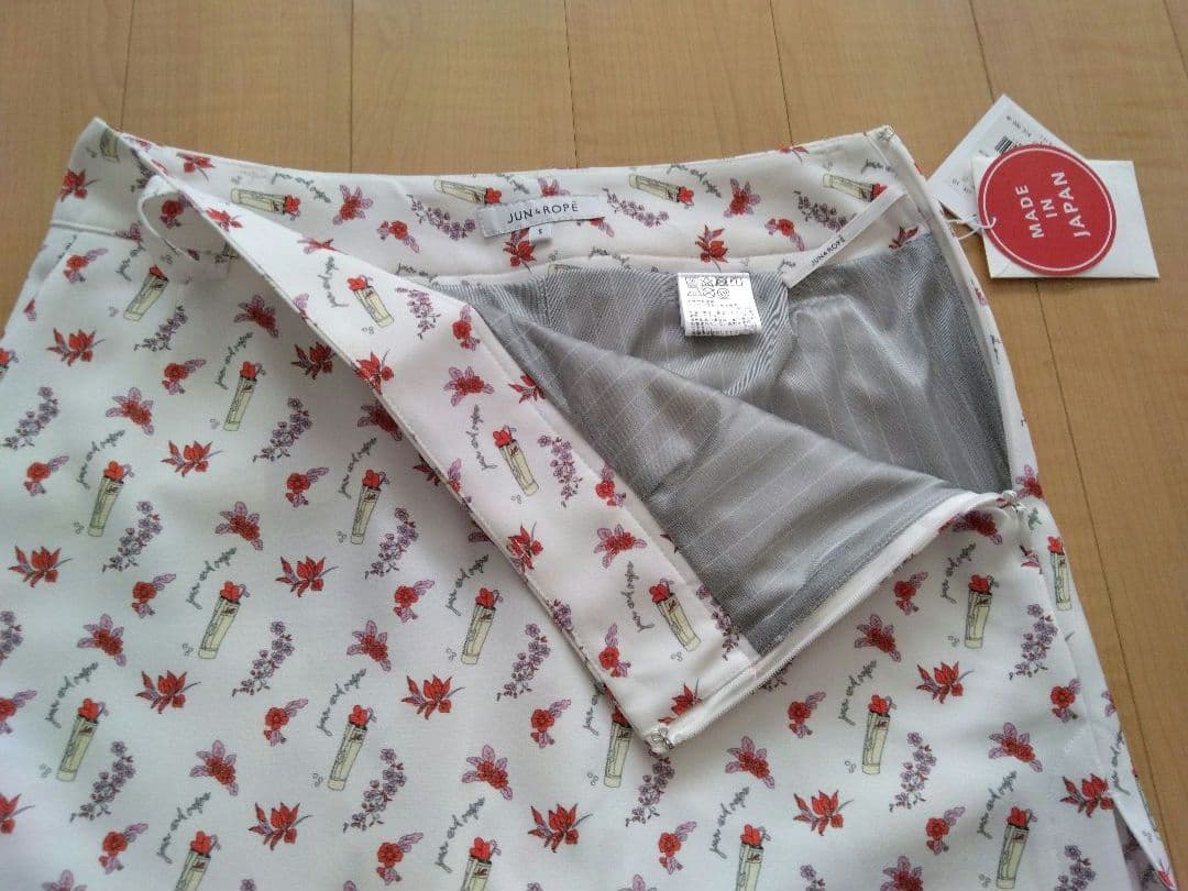 【新品】JUN & ROPE インナーパンツ一体型 花柄スカート サイズＳ